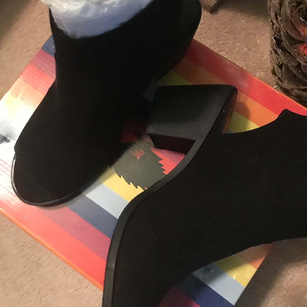 NWT Shoes